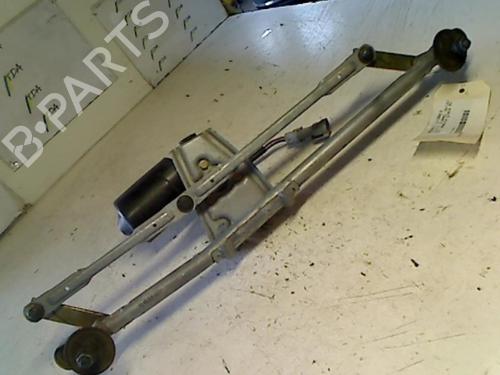 Used Front wiper motor RENAULT CLIO II (BB_, CB_) 1.5 dCi (B/CB07) (65 hp) 21753193