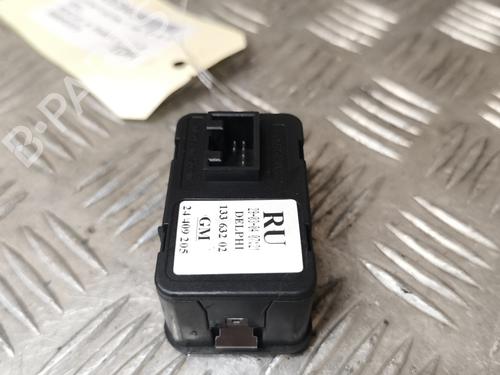 Left front window switch OPEL MERIVA A MPV (X03) 1.6 16V (E75) | BP23772977I27 - Image 3