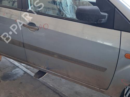 Used Right front door FORD FIESTA V (JH_, JD_) 1.4 16V (80 hp) 28952526