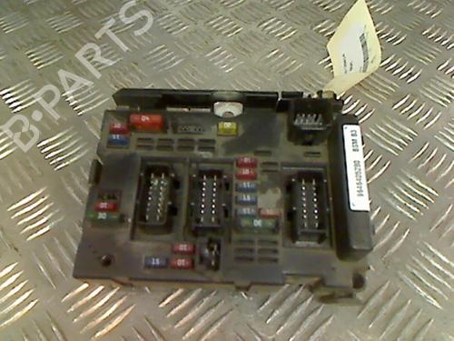 Zekeringkast PEUGEOT 206 Hatchback (2A/C) 1.4 i (75 hp) 21739628
