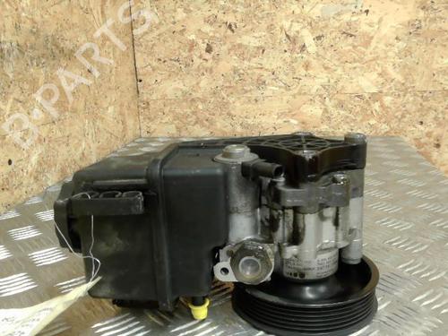 Used Steering pump MERCEDES-BENZ VITO / MIXTO Van (W639) 113 CDI (639.601, 639.603, 639.605) (136 hp) 21744697