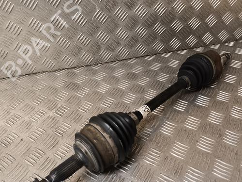 Used Left front driveshaft TOYOTA YARIS (_P13_) 1.5 Hybrid (NHP130_, NHP130) (101 hp) 22013028