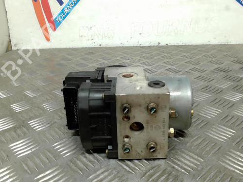 Used ABS pump RENAULT CLIO II (BB_, CB_) 1.5 dCi (B/CB07) (65 hp) 21749862