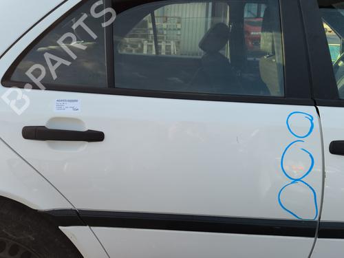 Used Right rear door MERCEDES-BENZ C-CLASS (W202) C 220 D (202.121) (95 hp) 31601761