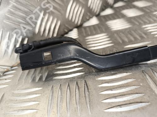 Front windshield wiper arm PEUGEOT 3008 II SUV (MC_, MR_, MJ_, M4_) 1.5 BlueHDi 130 | BP29243719C143 