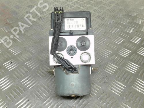 Used ABS pump RENAULT CLIO II (BB_, CB_) 1.2 (BB0A, BB0F, BB10, BB1K, BB28, BB2D, BB2H, CB0A,... (58 hp) 21735272