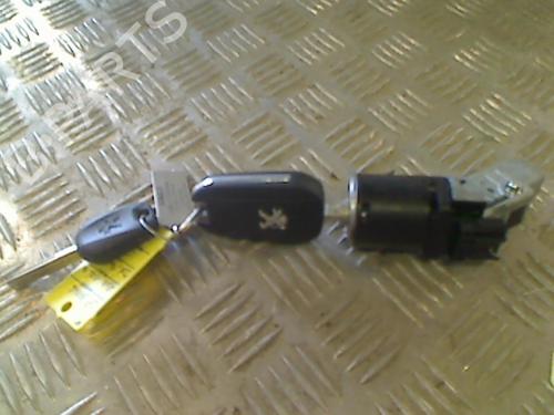 Used Ignition barrel PEUGEOT 208 I (CA_, CC_) 1.2 THP 110 (110 hp) 21744004