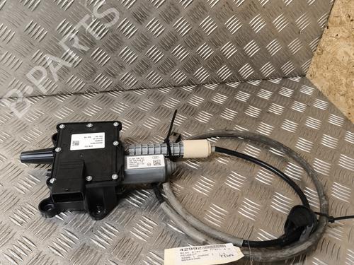 Used Electric handbrake PEUGEOT 3008 I MPV (0U_) 1.6 HDi (112 hp) 21748930