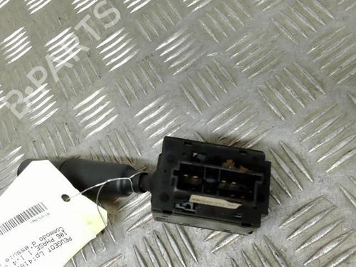 Used Steering column stalk PEUGEOT 106 I (1A, 1C) 1.4 D (50 hp) 21742364