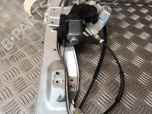 Rudehejsemekanisme Højre foran RENAULT CLIO III (BR0/1, CR0/1) 1.5 dCi (C/BR0G, C/BR1G) (68 hp) 26500354