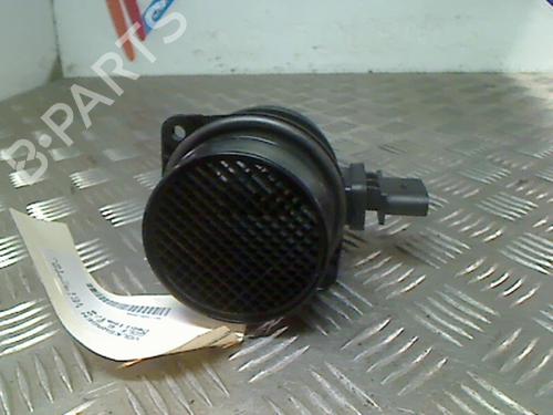 Used Mass air flow sensor VW GOLF VI (5K1) 2.0 TDI (110 hp) 21746456