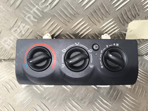 Commande Chauffage RENAULT CLIO II (BB_, CB_) 1.2 16V (BB05, BB0W, BB11, BB27, BB2T, BB2U, BB2V, CB05,... (75 hp) 29331370