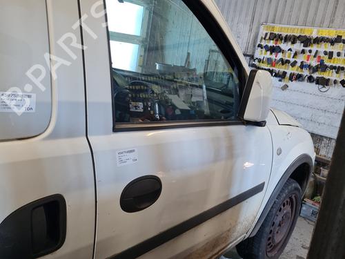 Used Right front door OPEL COMBO Box Body/MPV 1.7 CDTI 16V (101 hp) 30493239