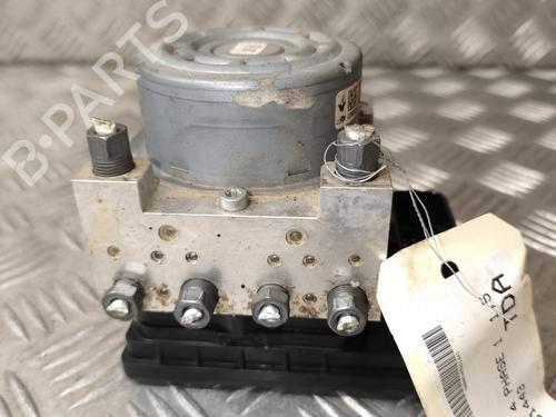 Used ABS pump RENAULT MEGANE IV Hatchback (B9A/M/N_) 1.5 dCi 110 (B9A3) (110 hp) 27528355