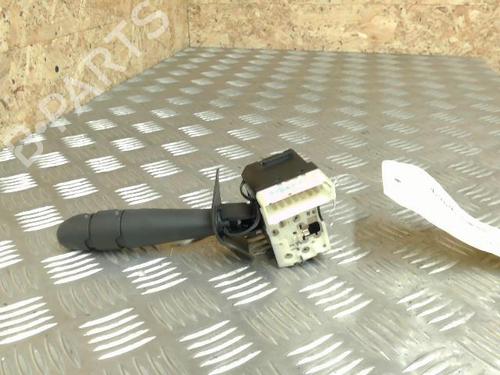 Used Steering column stalk RENAULT CLIO II (BB_, CB_) 1.2 16V (BB05, BB0W, BB11, BB27, BB2T, BB2U, BB2V, CB05,... (75 hp) 21737348
