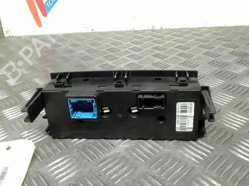 Used Climate control PEUGEOT 207 (WA_, WC_) 1.6 HDi (90 hp) 21734311