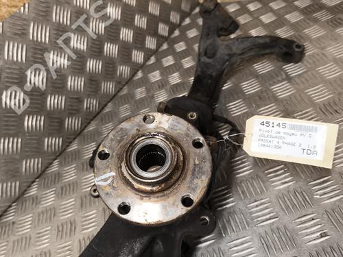 Venstre Styrespindel Lejehus VW PASSAT B5.5 (3B3) 1.9 TDI (130 hp) 26156892