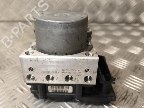 Used ABS pump CITROËN C1 (PM_, PN_) 1.0 (68 hp) 22016937