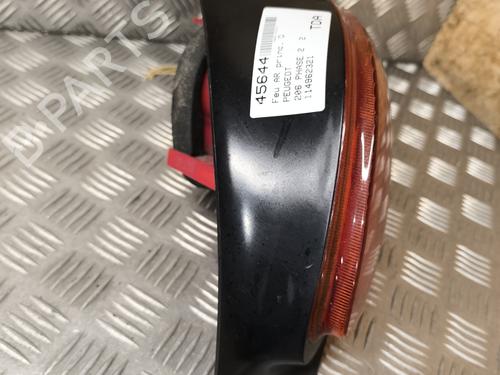 Right taillight PEUGEOT 206 Hatchback (2A/C) 2.0 HDI 90 | BP30112765C35