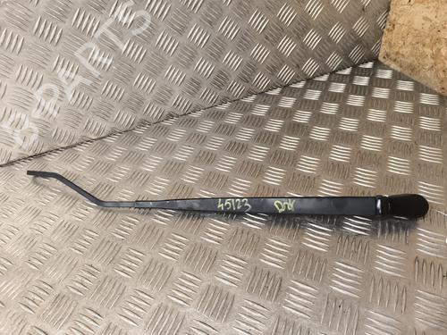 Used Front windshield wiper arm CITROËN C2 (JM_) 1.4 HDi (68 hp) 28621222