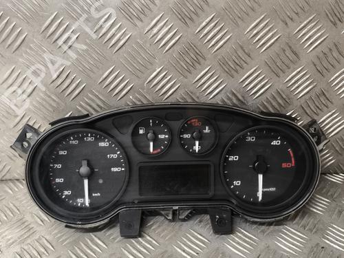 Used Instrument cluster IVECO DAILY VI Van 35S18, 35C18, 40C18, 50C18, 60C18, 65C18, 70C18 (180 hp) 24184202