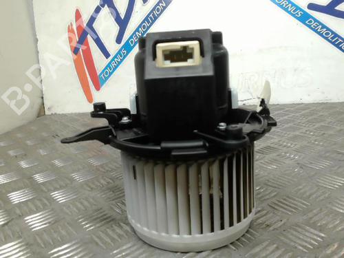 Heater blower motor PEUGEOT 5008 II (MC_, MJ_, MR_, M4_) 1.2 THP (MRHNYH, MRHNYW, MRHNSJ, MRHNSU, MRHNSM) | BP21730762M62 