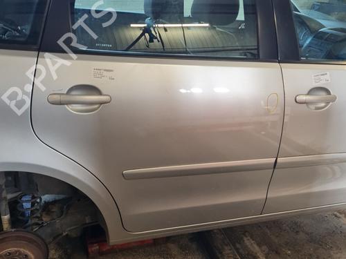 Used Right rear door VW POLO (9N_, 9A_) 1.4 TDI (80 hp) 23968168