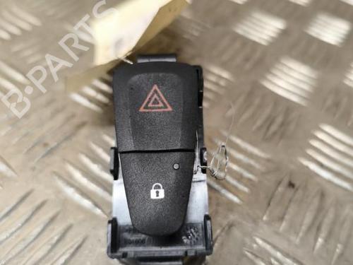 Used Warning switch Warning switch DACIA SANDERO II TCe 90 (B8M1, B8MA, B8AC) (90 hp) 21733911 21733911