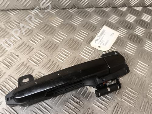 Używane Klamka zewnętrzna drzwi przednich prawych PEUGEOT 108 1.0 VTi 72 (72 hp) 26278718