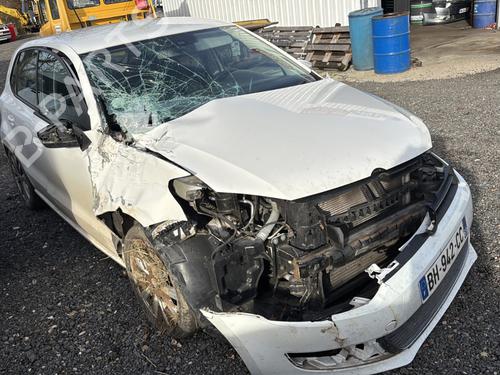 Brugte VW POLO V (6R1, 6C1) 1.6 TDI (90 hp) 4434456