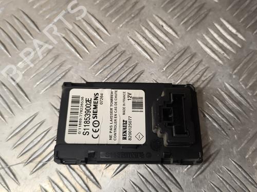 Used Card reader RENAULT SCÉNIC II (JM0/1_) 1.5 dCi (JM1E, JM16) (106 hp) 30059673
