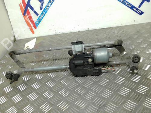 Used Front wiper motor VW GOLF VI (5K1) 1.6 TDI (105 hp) 21743654