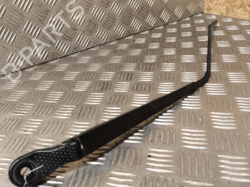 Used Front windshield wiper arm RENAULT SCÉNIC III (JZ0/1_) 1.5 dCi (106 hp) 21733321