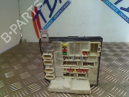 Used Fuse box RENAULT GRAND SCÉNIC II (JM0/1_) 1.9 dCi (JM14) (131 hp) 21751101
