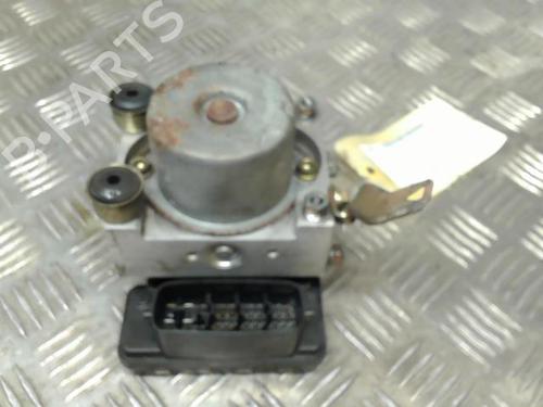 ABS Bremseaggregat TOYOTA YARIS (_P1_) 1.4 D-4D (NLP10_, NLP10R) (75 hp) 21731089