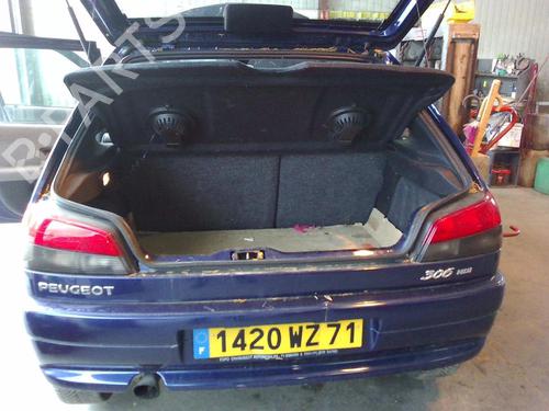 Right taillight PEUGEOT 306 Hatchback (7A, 7C, N3, N5) 2.0 HDI 90 | BP21735672C35 