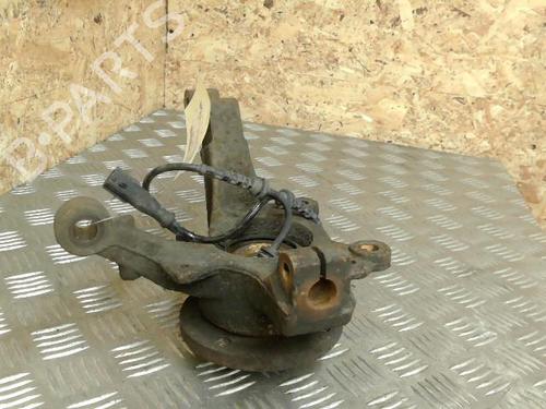 Used Left front steering knuckle RENAULT CLIO III (BR0/1, CR0/1) 1.5 dCi (75 hp) 21745390