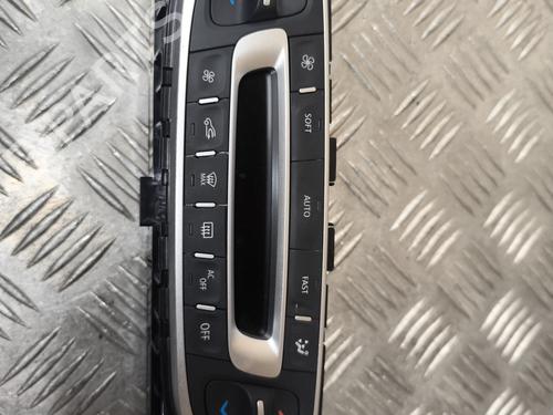 Used Climate control RENAULT SCÉNIC III (JZ0/1_) 1.2 TCe (JZ16) (132 hp) 27221317