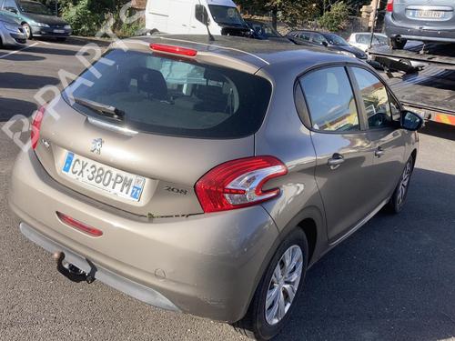 Fuse box PEUGEOT 208 I (CA_, CC_) 1.2 VTI 82 | BP21737570E1 