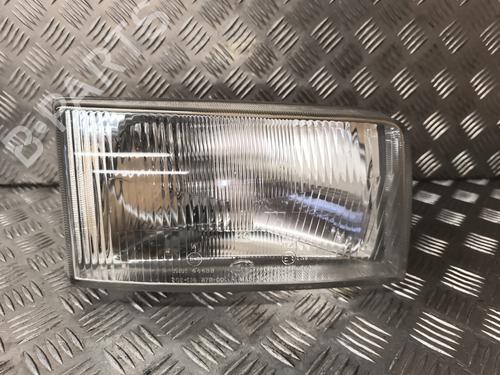 Used Right headlight VW TRANSPORTER T4 Van (70A, 70H, 7DA, 7DH) 2.5 TDI (102 hp) 28682943