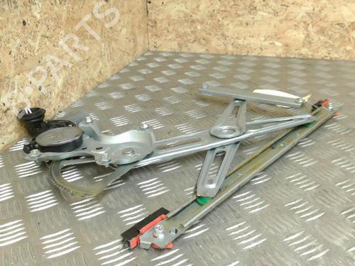 Used Front right window mechanism TOYOTA YARIS (_P13_) 1.4 D (NLP130_, NLP130) (90 hp) 21730001