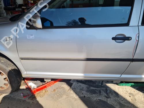 Used Left front door VW GOLF IV (1J1) 1.4 16V (75 hp) 26875313