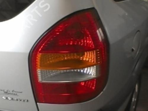 Høyre baklys OPEL ZAFIRA A MPV (T98) 2.2 DTI 16V (F75) (125 hp) 21752133