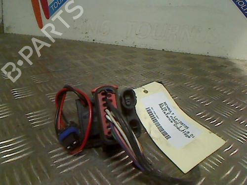 Used Heater resistor RENAULT CLIO II Hatchback Van (SB0/1/2_) 1.9 D (SB0R) (54 hp) 21739214