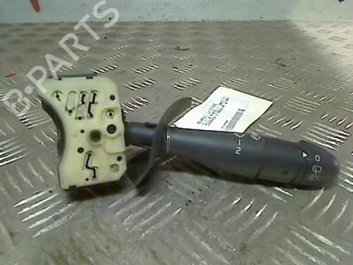 Used Steering column stalk RENAULT CLIO II (BB_, CB_) 1.4 16V (B/CB0P, BB13) (98 hp) 21751035