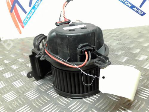 Used Heater blower motor RENAULT CLIO II (BB_, CB_) 1.2 (BB0A, BB0F, BB10, BB1K, BB28, BB2D, BB2H, CB0A,... (58 hp) 21750493