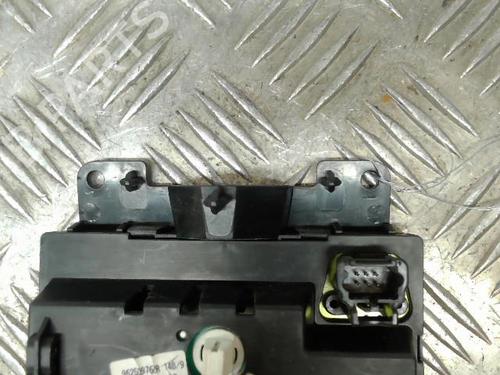 Used Display monitor PEUGEOT 206 Hatchback (2A/C) 1.1 i (60 hp) 21738357