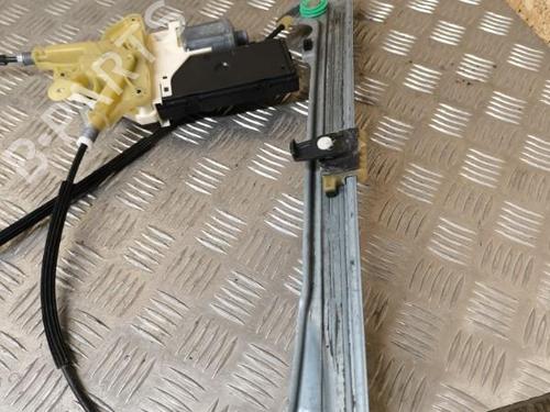 Rear right window mechanism RENAULT LAGUNA III (BT0/1) 2.0 dCi (BT07, BT0J, BT14, BT1A, BT1S) | BP21729644C25 