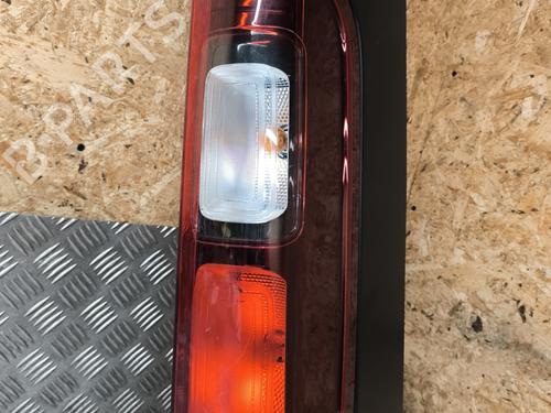 Right taillight RENAULT TRAFIC III Van (FG_) 1.6 dCi 125 (FGMH) | BP27618024C35