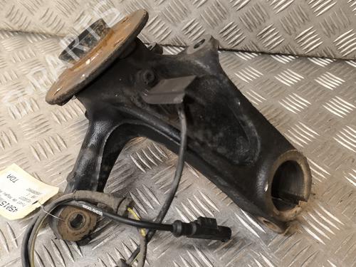 Left front steering knuckle PEUGEOT 108 1.0 VTi 72 | BP25735442M25 